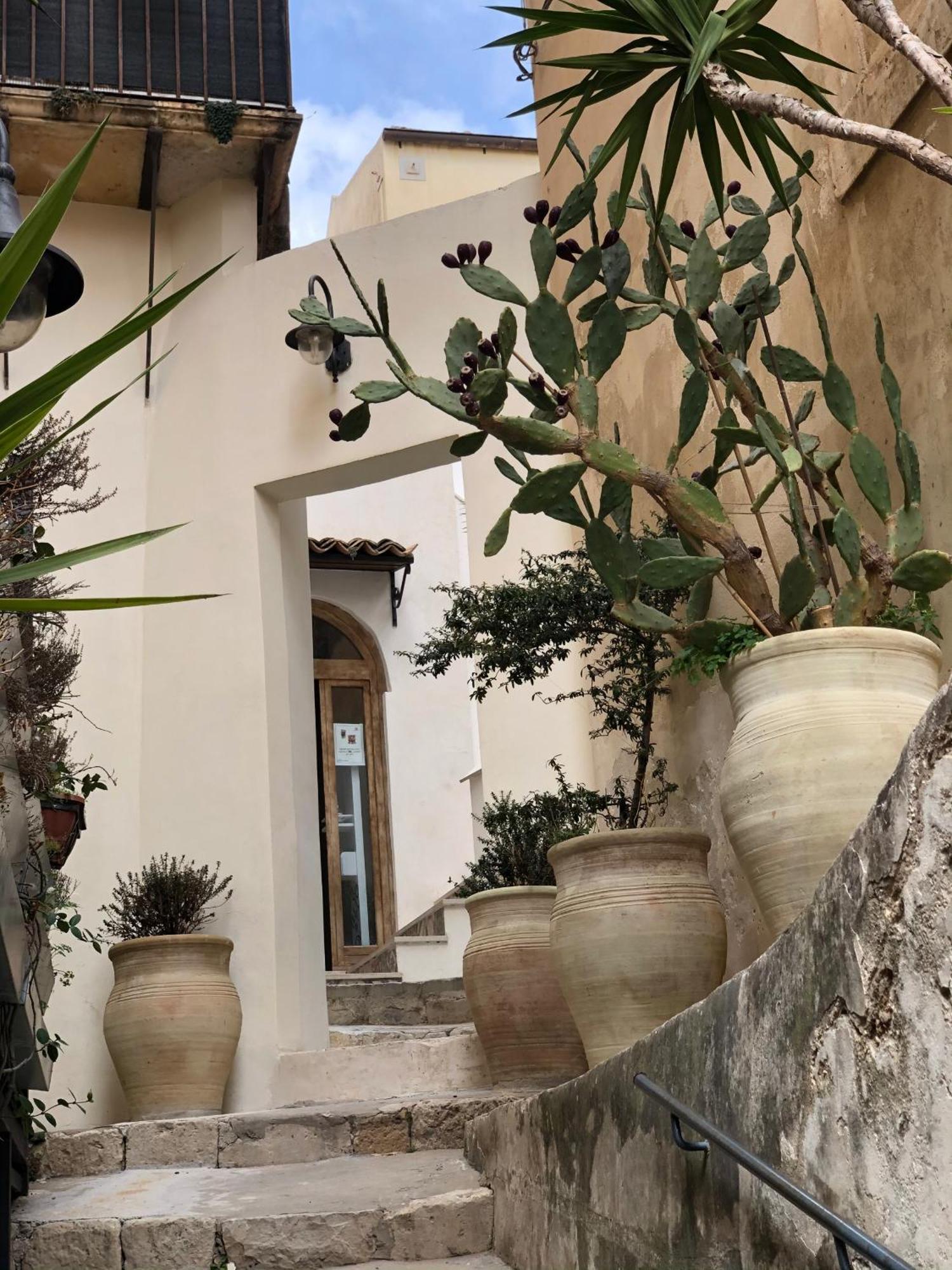 Room 55 Noto Exterior photo